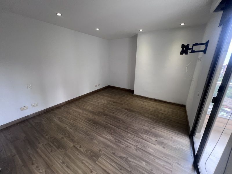 Apartamento en arriendo ubicado en Medellín, sector Altos del Poblado - 10