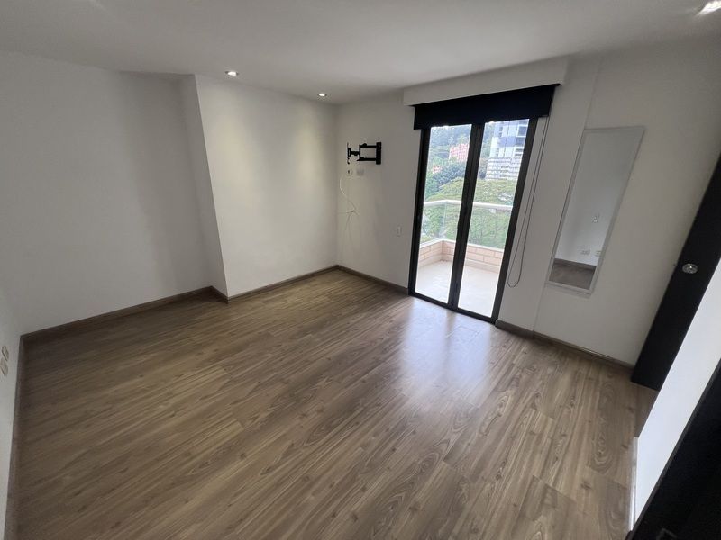 Apartamento en arriendo ubicado en Medellín, sector Altos del Poblado - 11
