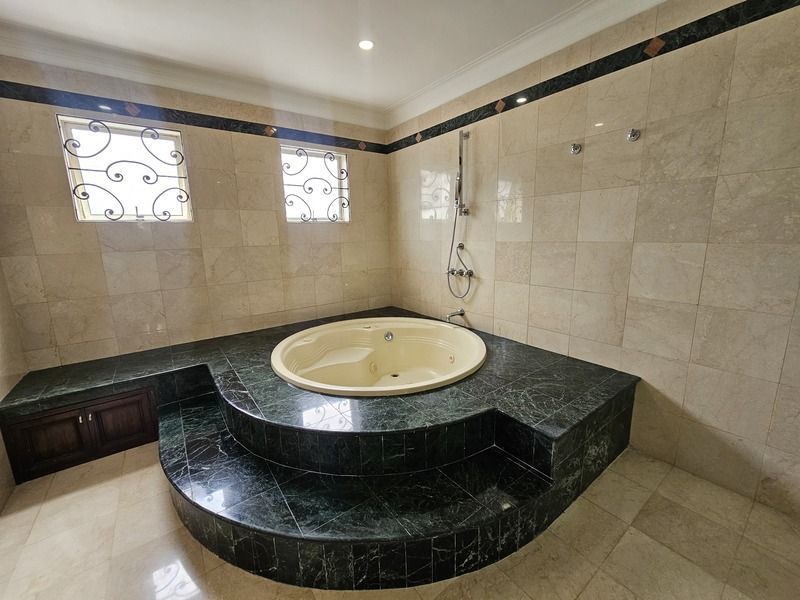 Casa en arriendo ubicada en Medellín, sector El Tesoro - 24