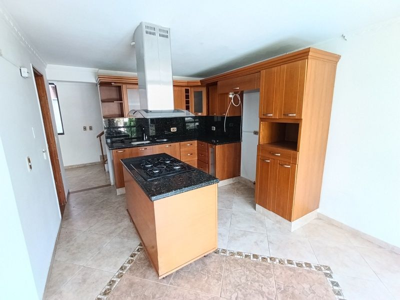 Casa en arriendo ubicada en Sabaneta, sector Aves María - 6
