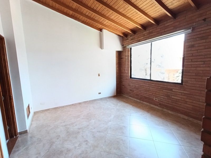 Casa en arriendo ubicada en Sabaneta, sector Aves María - 11