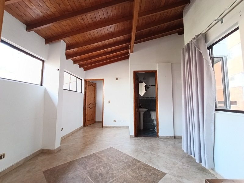 Casa en arriendo ubicada en Sabaneta, sector Aves María - 13