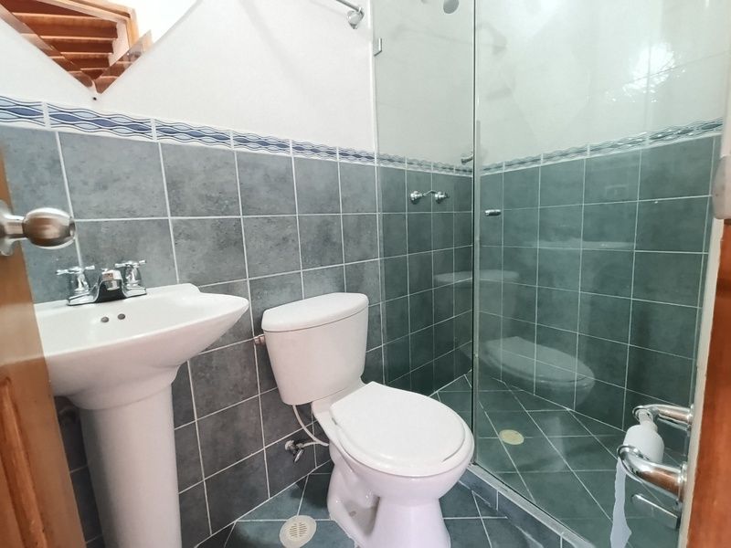 Casa en arriendo ubicada en Sabaneta, sector Aves María - 18