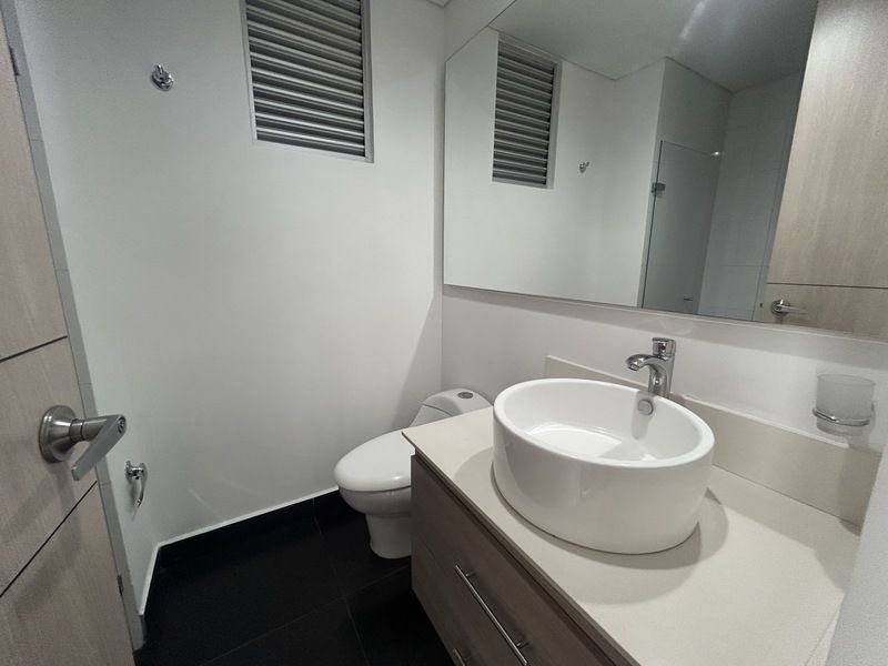 Apartamento en arriendo ubicado en Medellín, sector Los Balsos - 10