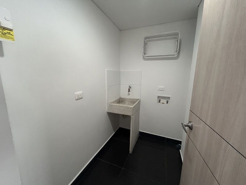 Apartamento en arriendo ubicado en Medellín, sector Los Balsos - 11