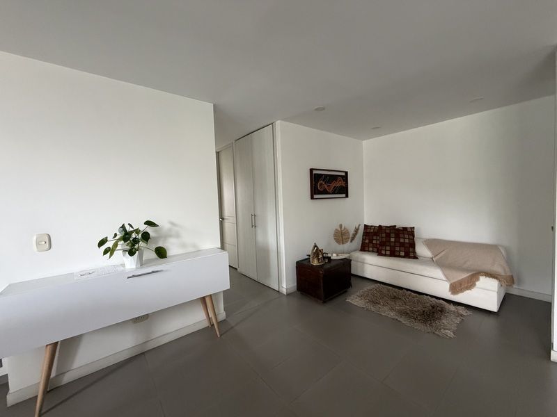 Apartamento en venta ubicado en Medellín, sector Castropol - 2