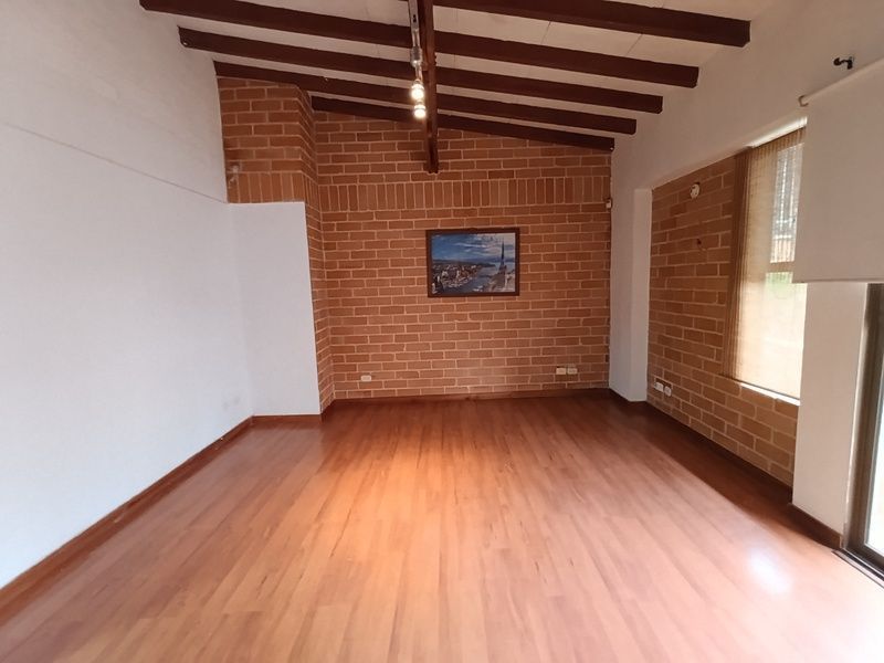 Casa en arriendo ubicada en Sabaneta, sector Aves María - 9
