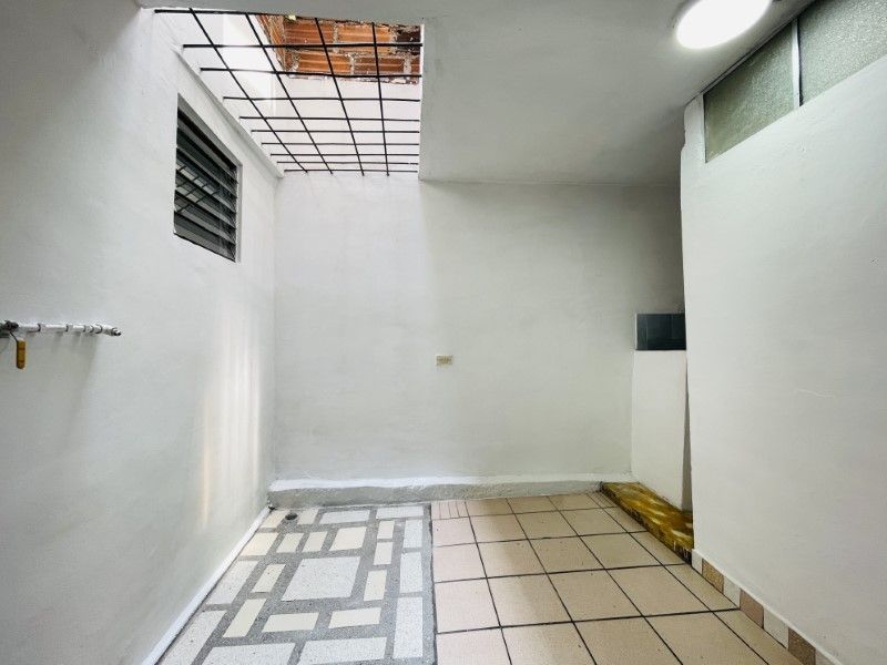 Casa en venta ubicada en Medellín, sector La Pradera - 18