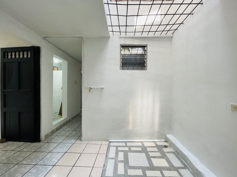 Casa en venta ubicada en Medellín, sector La Pradera - 19