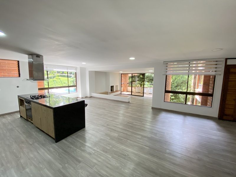 APARTAMENTO EN ARRIENDO UBICADO EN EL POBLADO SECTOR LOMA DE LOS GONZALEZ - 3