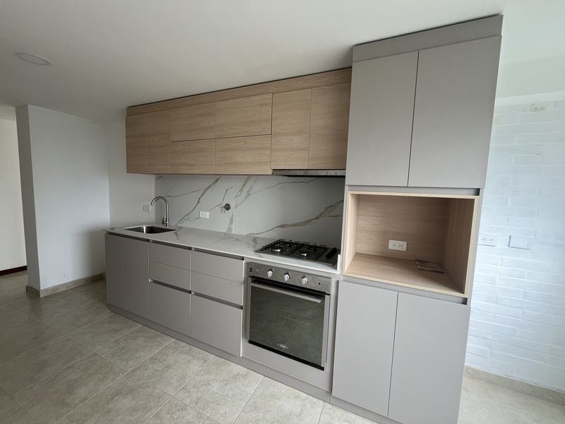 Apartamento en arriendo ubicado en Medellín, sector Los Balsos - 3
