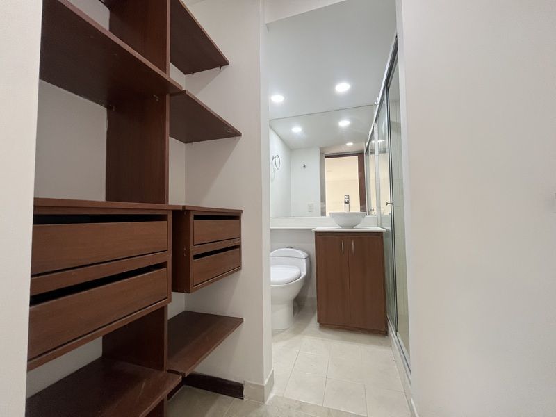Apartamento en arriendo ubicado en Medellín, sector Los Balsos - 12