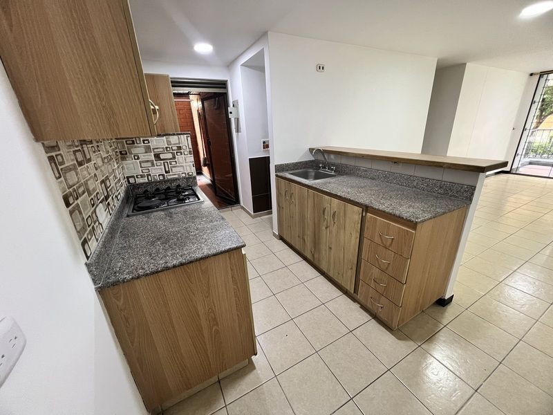 Apartamento en arriendo ubicado en Sabaneta, sector Prados - 2