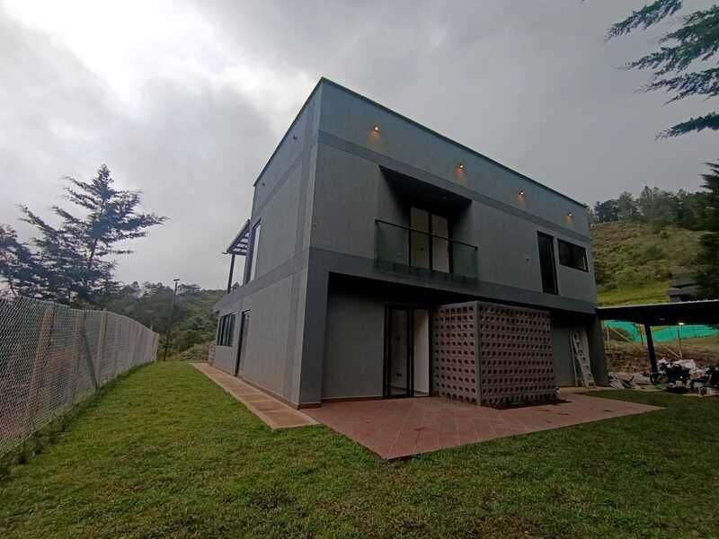 Casa en arriendo ubicada en La Ceja, sector Vía Don Diego - 27