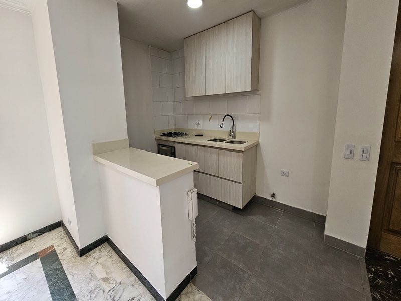 Apartamento en arriendo ubicado en Medellín, sector Laureles - 2