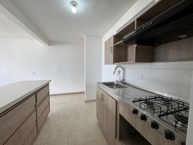 Apartamento en venta ubicado en Medellín, sector Altos de Calasanz - 5