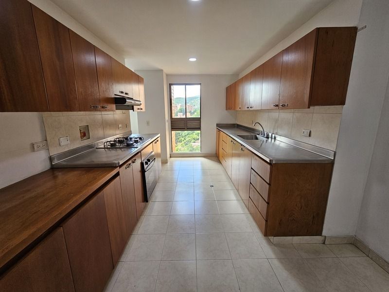 APARTAMENTO EN ARRIENDO UBICADO EN EL POBLADO SECTOR EL TESORO - 6