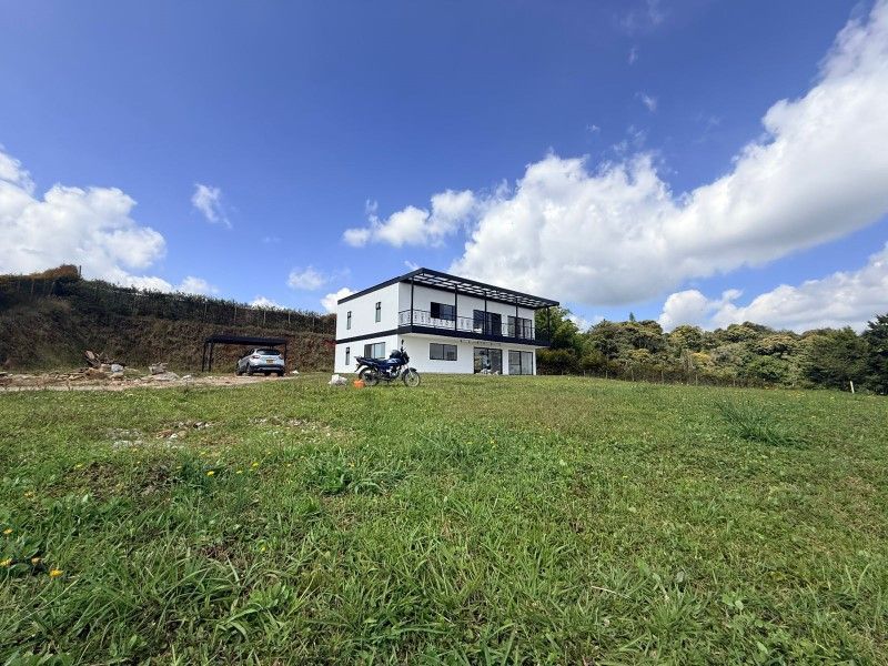 Casa en venta ubicada en El Carmen de Viboral, sector Aguas Claras - 26