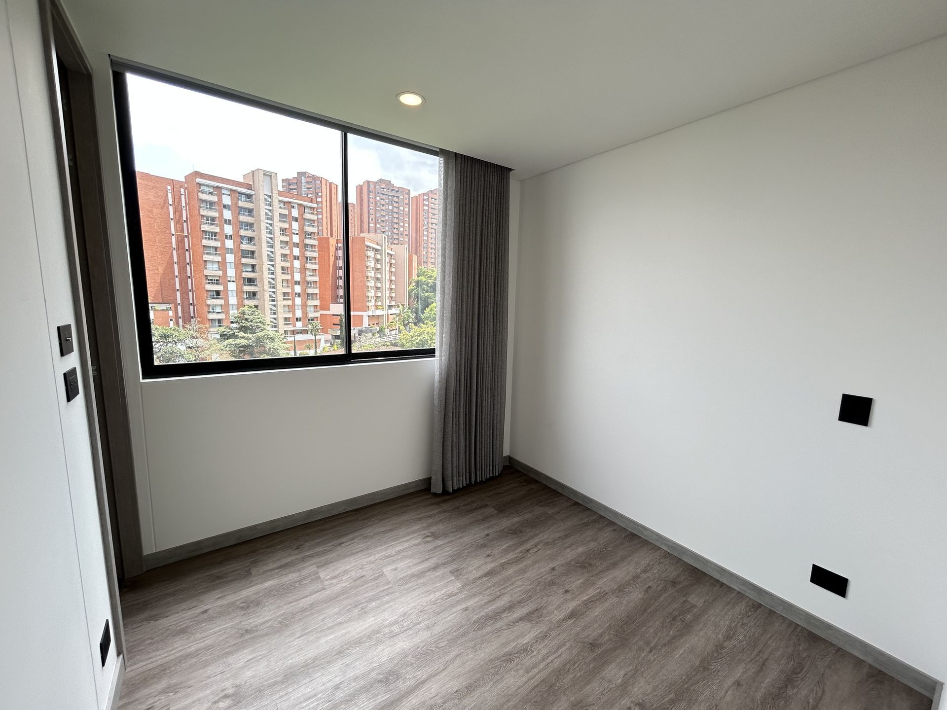 Apartamento en arriendo ubicado en Envigado, sector Loma de los Mesa - 8