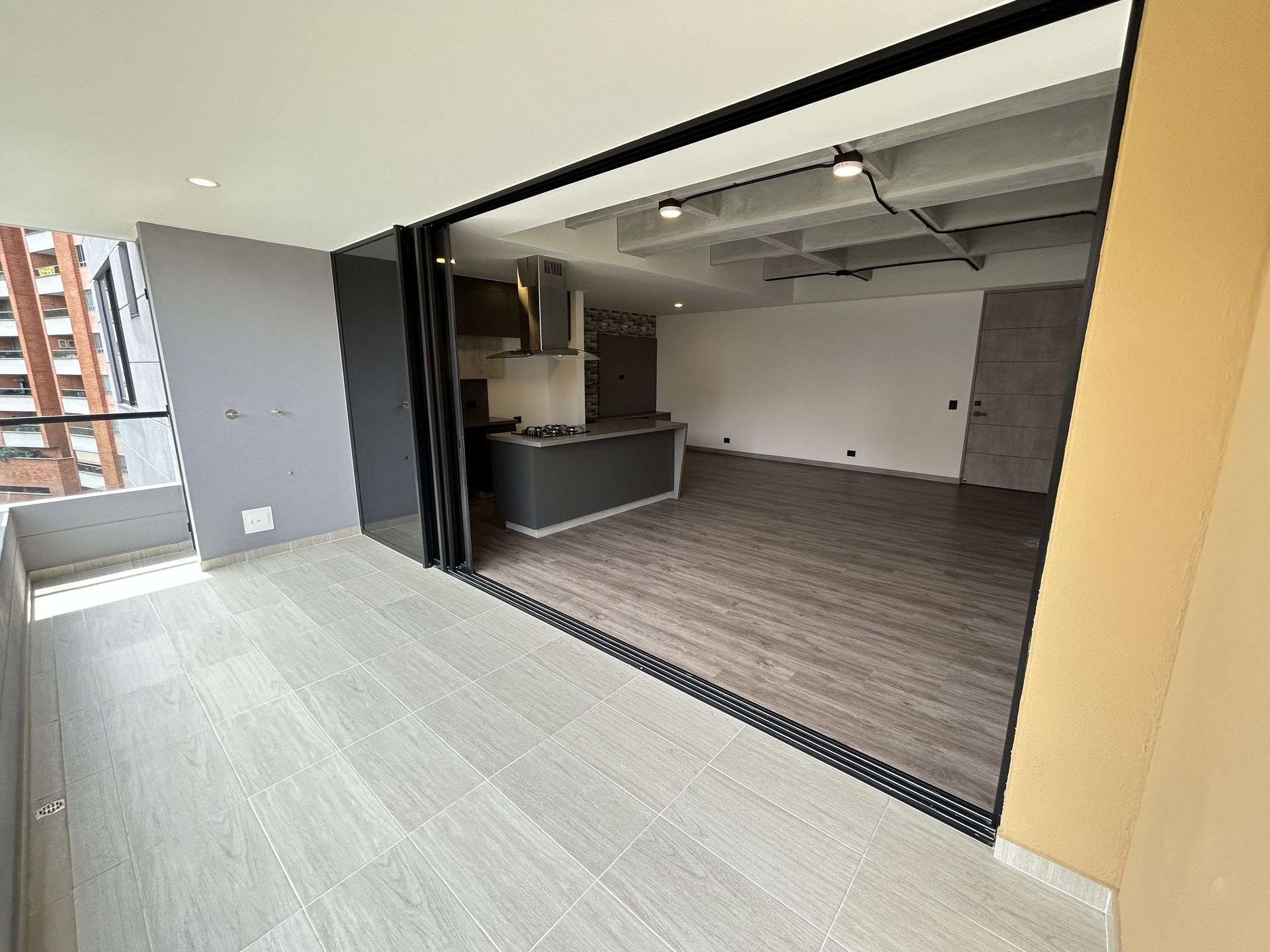 Apartamento en arriendo ubicado en Envigado, sector Loma de los Mesa - 17
