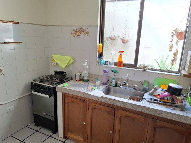 Casa en venta ubicada en Medellín, sector Campo Valdes 2 - 9