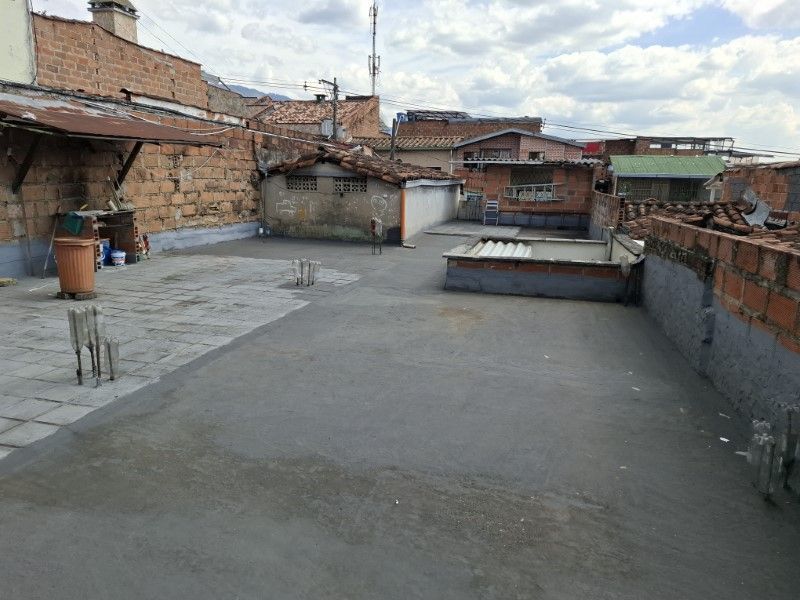 Casa en venta ubicada en Medellín, sector Campo Valdes 2 - 29