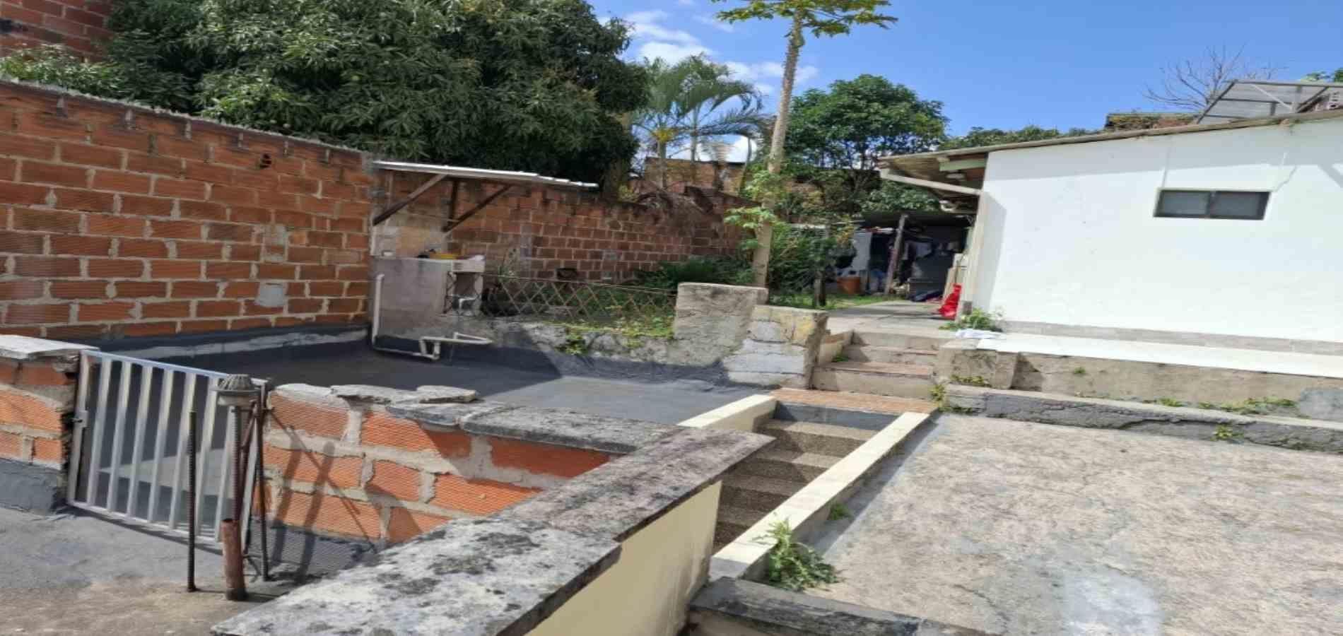 Casa en venta ubicada en Medellín, sector Campo Valdes 2 - 32