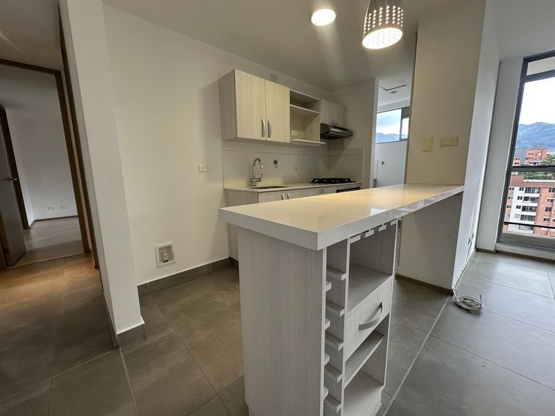 Apartamento en arriendo ubicado en Envigado, sector Loma del Esmeraldal - 2