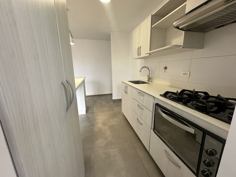 Apartamento en arriendo ubicado en Envigado, sector Loma del Esmeraldal - 4