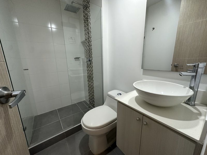 Apartamento en arriendo ubicado en Envigado, sector Loma del Esmeraldal - 9