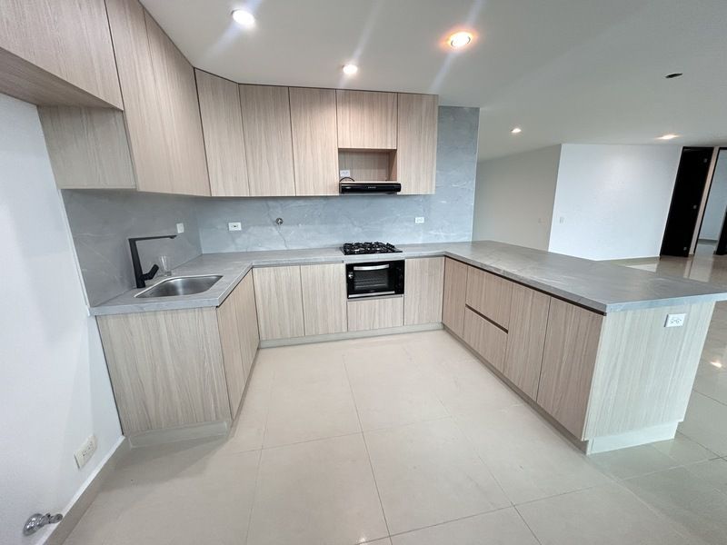 Apartamento en arriendo ubicado en Medellín, sector El Campestre - 5