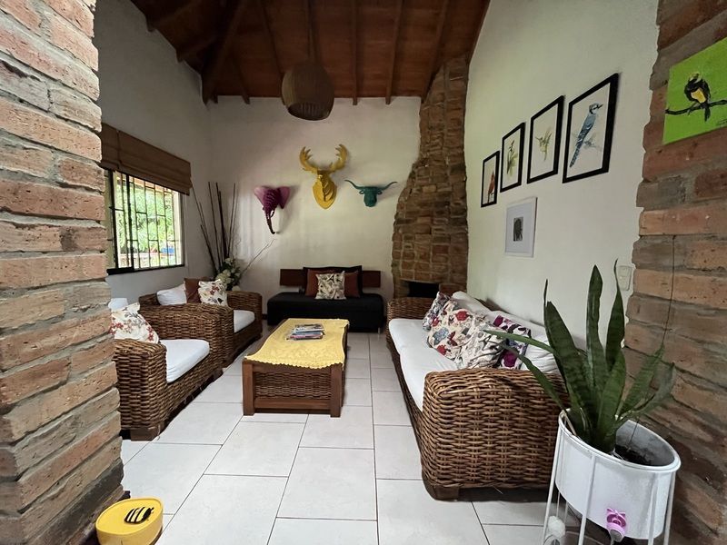 Finca en arriendo ubicada en Sabaneta, sector Loma San José - 2