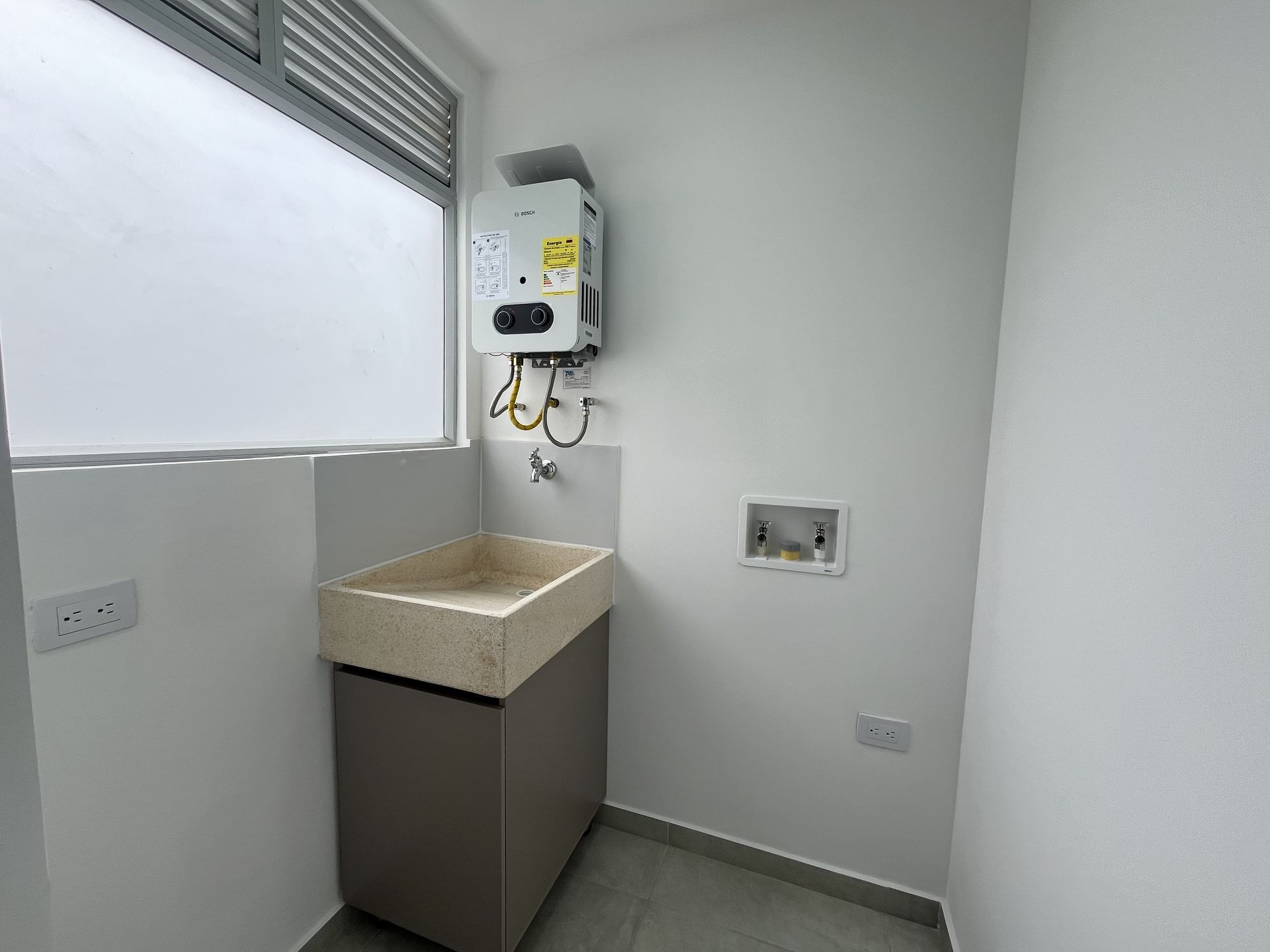 Apartamento en arriendo ubicado en Sabaneta, sector La Doctora - 11