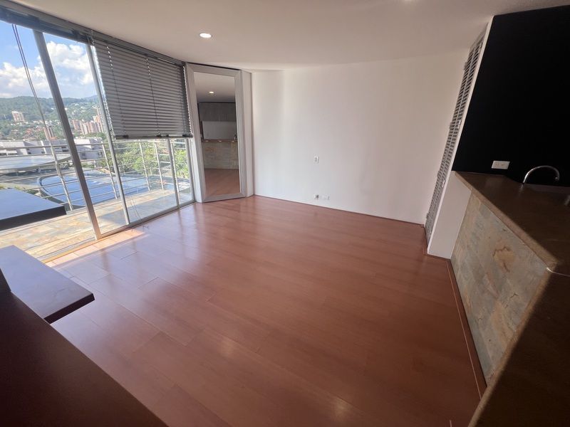 Apartaestudio en arriendo ubicado en Medellín, sector La Calera - 2