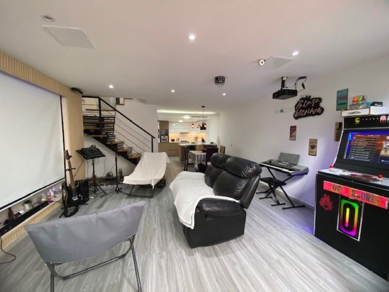 Casa en venta ubicada en Medellín, sector El Tesoro - 7