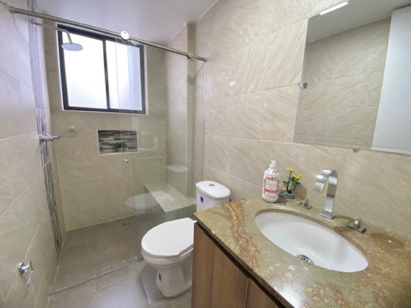 Casa en venta ubicada en Medellín, sector El Tesoro - 23