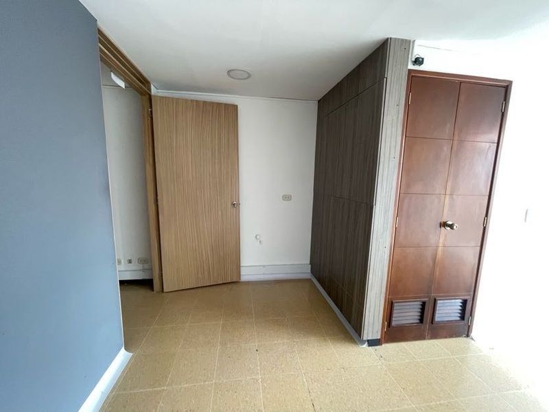 Oficina en arriendo ubicada en Medellín, sector Laureles - 3