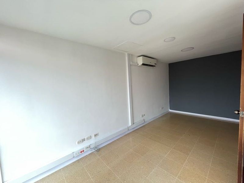 Oficina en arriendo ubicada en Medellín, sector Laureles - 4