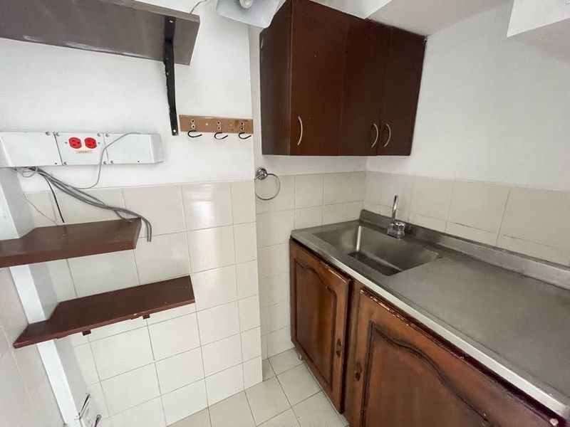 Oficina en arriendo ubicada en Medellín, sector Laureles - 10