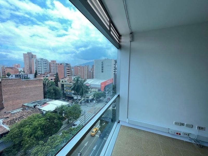 Oficina en arriendo ubicada en Medellín, sector Laureles - 13