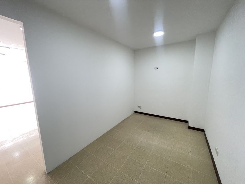 Oficina en arriendo ubicada en Medellín, sector Laureles - 10