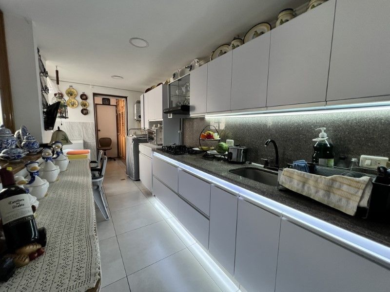 Apartamento en venta ubicado en Medellín, sector Laureles Segundo Parque - 6