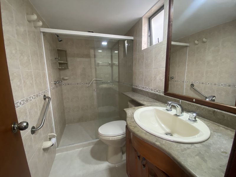 Apartamento en arriendo ubicado en Medellín, sector Laureles - 14