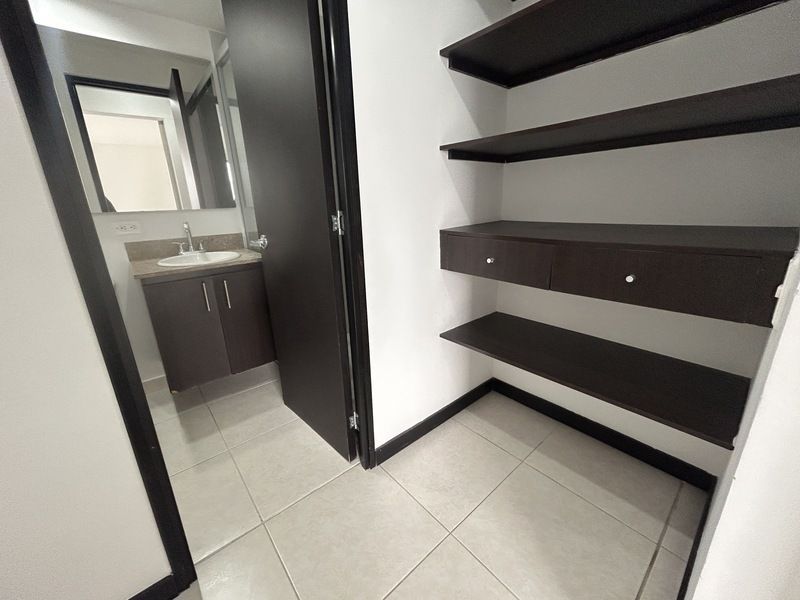Apartamento en arriendo ubicado en Medellín, sector La Castellana - 11