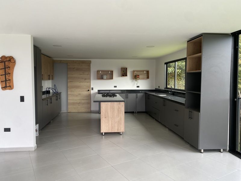 Casa en arriendo ubicada en Rionegro, sector Cabeceras - 4