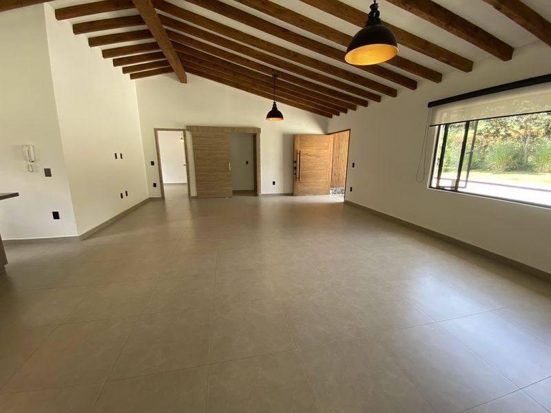 Casa en arriendo ubicada en Rionegro, sector Vilachuaga - 2