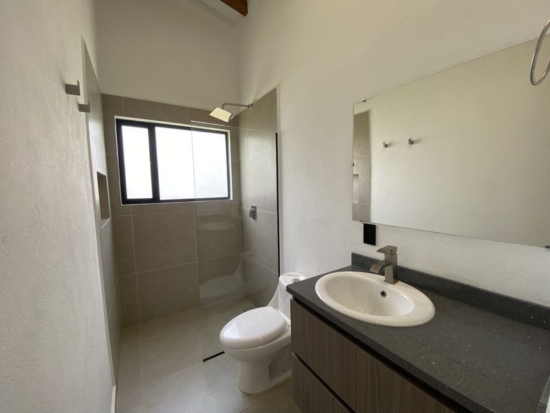 Casa en arriendo ubicada en Rionegro, sector Vilachuaga - 12