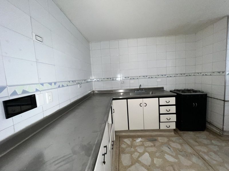 Apartamento en venta ubicado en Medellín, sector Laureles - 4