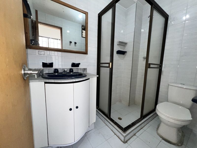 Apartamento en venta ubicado en Medellín, sector Laureles - 16