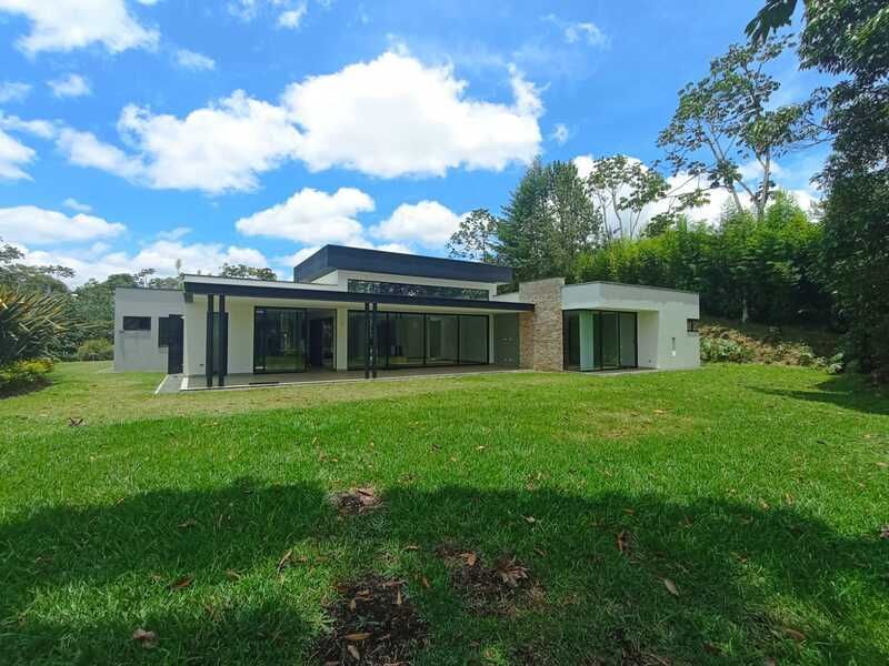 Casa en venta ubicada en La Ceja, sector Cantarrana - 27
